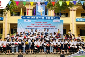 CHƯƠNG TRÌNH TRAO TẶNG MŨ BẢO HIỂM VÀ ĐÀO TẠO AN TOÀN GIAO THÔNG CHO HỌC SINH, PHỤ HUYNH HỌC SINH NĂM HỌC 2023 -2024