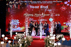 TIỆC TẤT NIÊN CHÀO XUÂN 2025